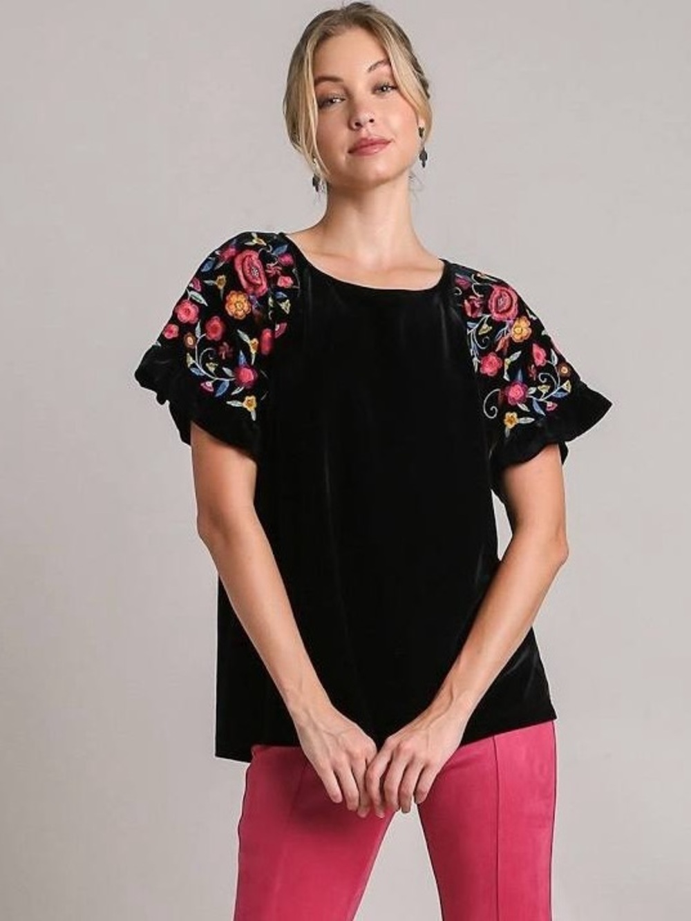 Umgee Black Velvet Top with Multicolor Floral Embroidered Puff Sleeves XL
